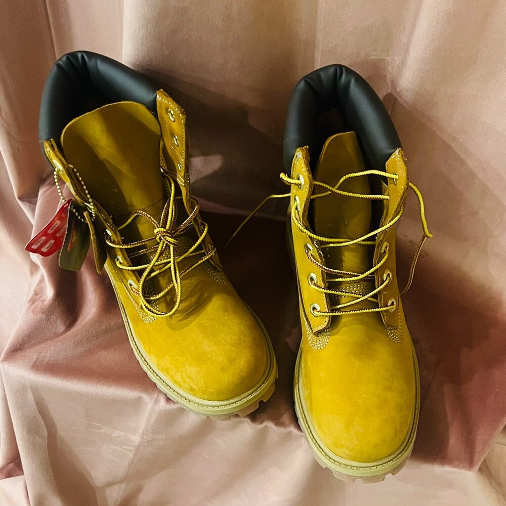 New Timberland Waterproof 6" Boots - Picture 2 of 3